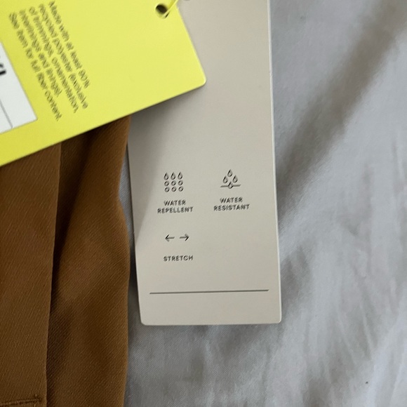 ALL IN MOTION| Men’s Woven Cargo Jogger Pants in Butterscotch - Picture 2 of 8